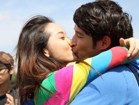 Minh Hằng và Huy Khánh trong phim Lệ phí tình yêu